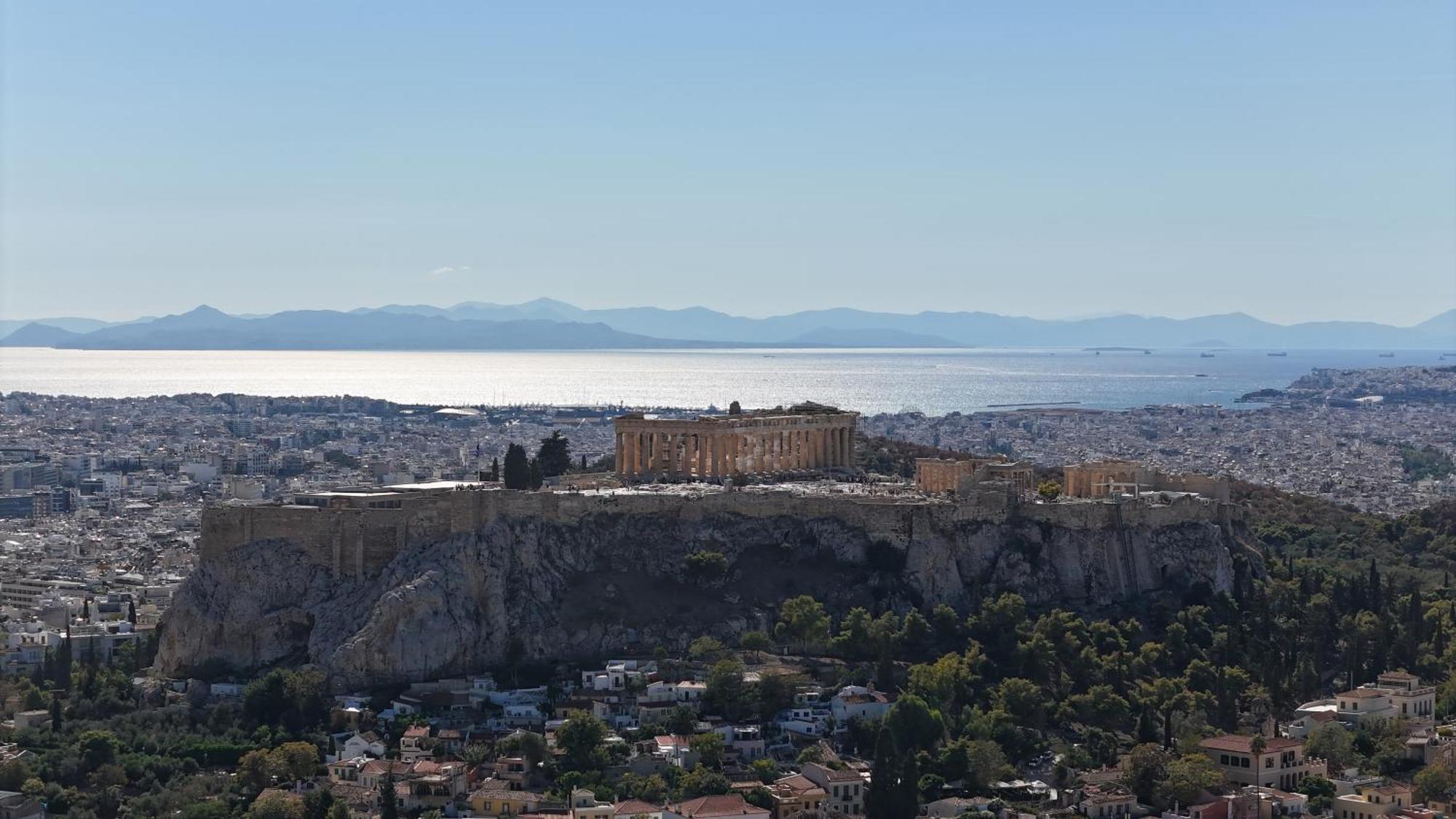 Parthenon And Syntagma Square View Apartment เอเธนส์ ภายนอก รูปภาพ