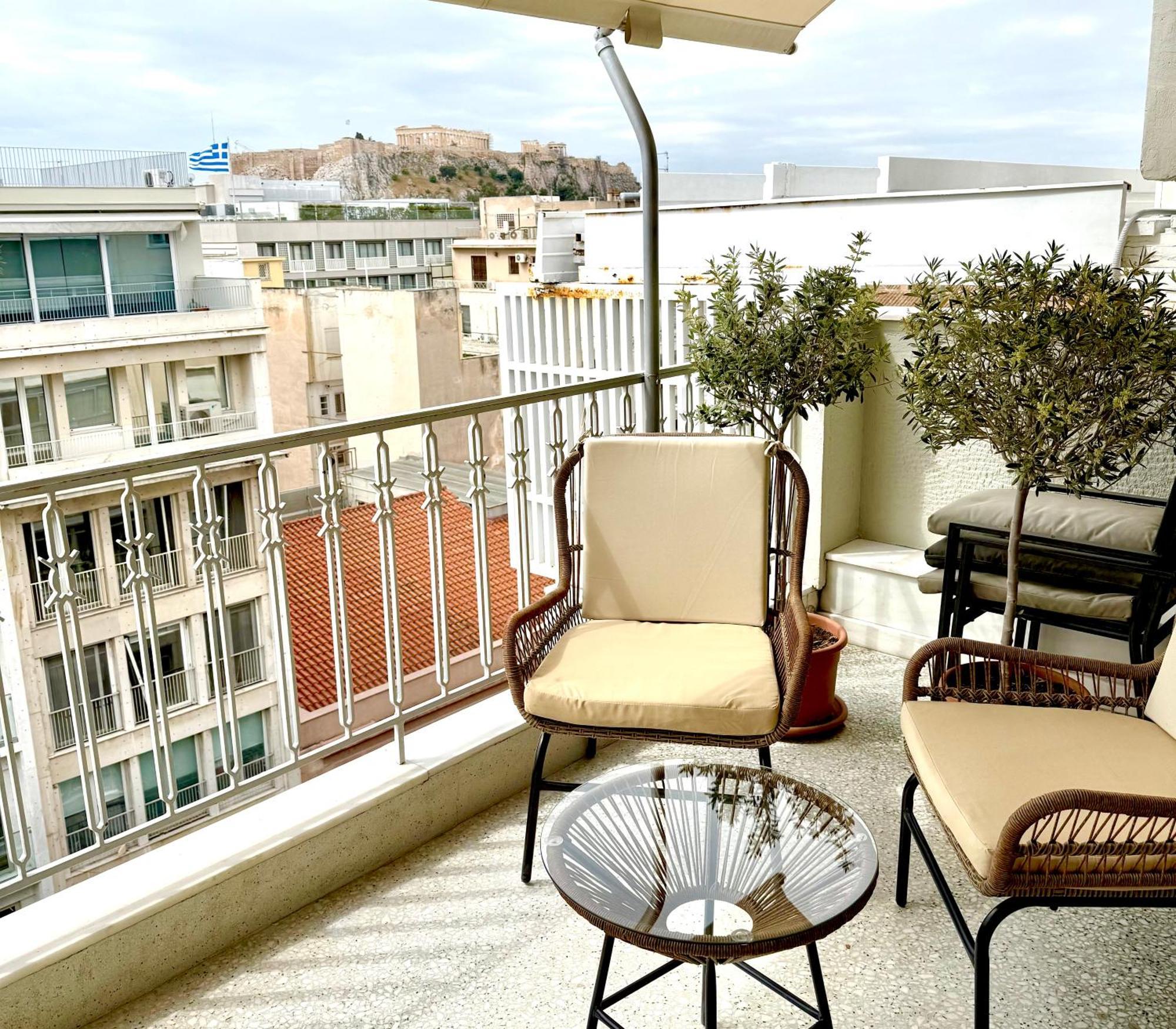 Parthenon And Syntagma Square View Apartment เอเธนส์ ภายนอก รูปภาพ